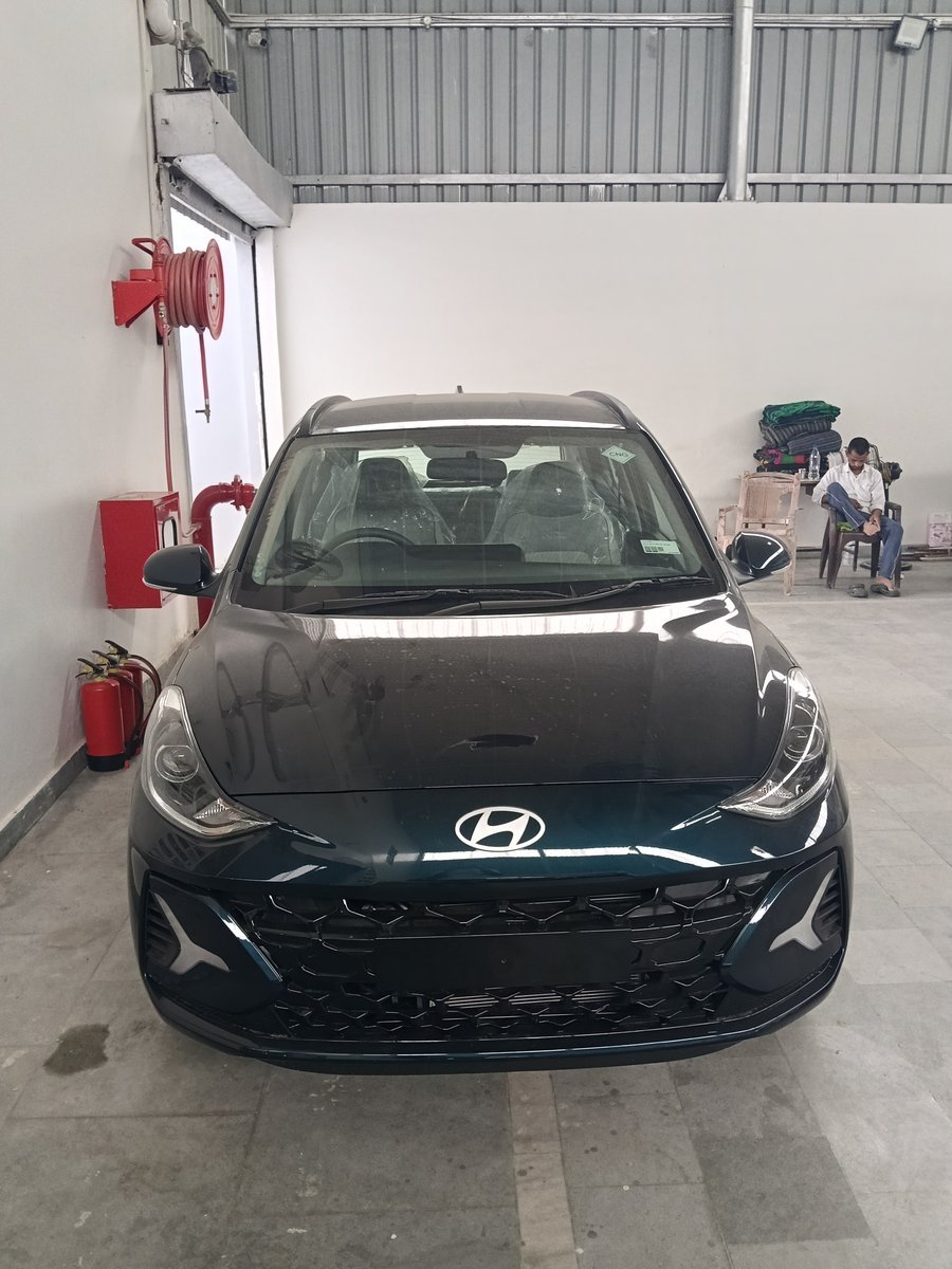 Mahindra XUV700 Tech Lounge